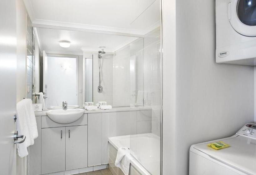 Апартаменты 2 Спальни, Aligned Corporate Residences Williamstown