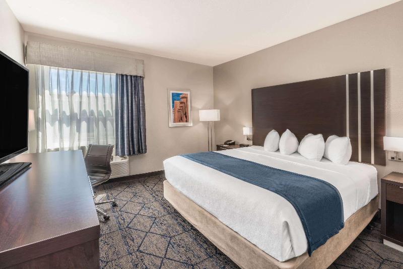 스탠다드 룸 킹사이즈 침대, Baymont By Wyndham Albuquerque Airport