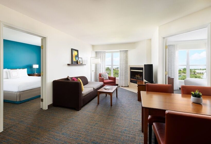 Люкс 2 Спальни, Residence Inn Des Moines West At Jordan Creek Town Center