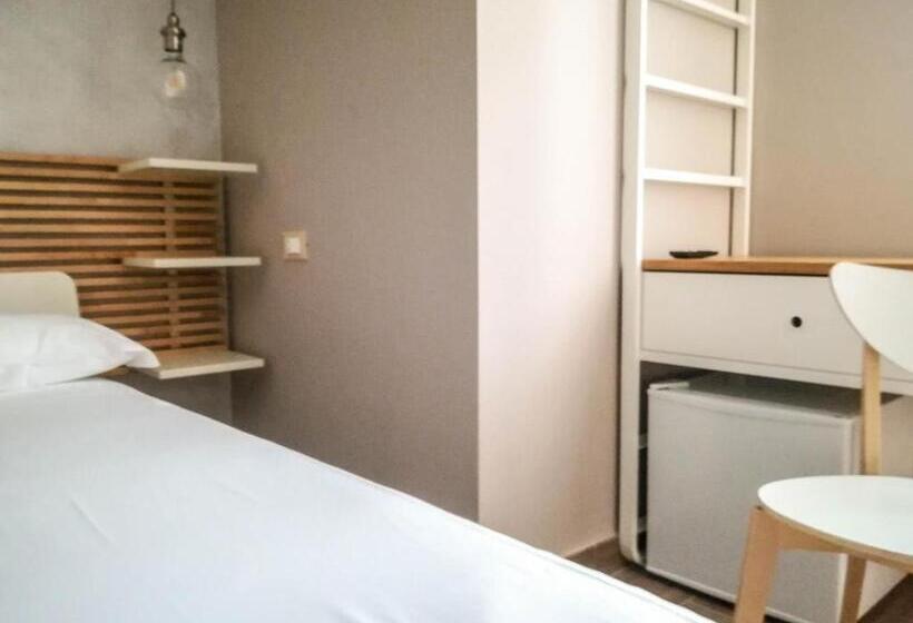 Номер Стандарт, A.j. B&b