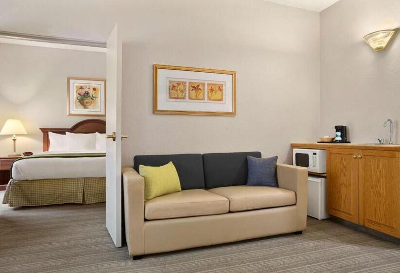 Люкс Кровать Кинг, Country Inn & Suites By Radisson, Charlotte University Place, Nc