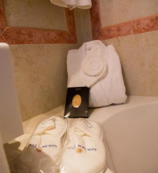 Четырехместный Номер Стандарт Вид на Море, Golden Tulip Taj Sultan Resort