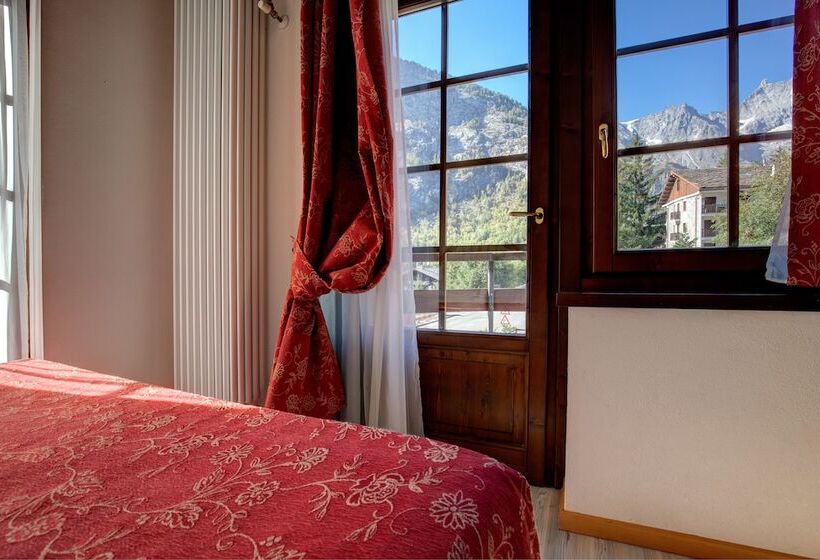Номер Стандарт, Ih Hotels Courmayeur Mont Blanc