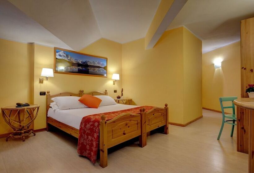 Номер Стандарт Трехместный, Ih Hotels Courmayeur Mont Blanc