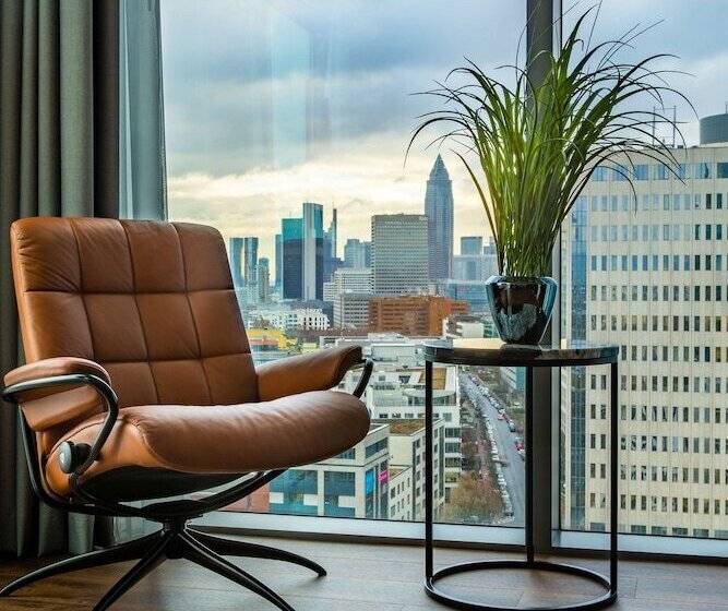 اتاق سوپریور با چشم‌انداز, Radisson Blu Hotel Frankfurt