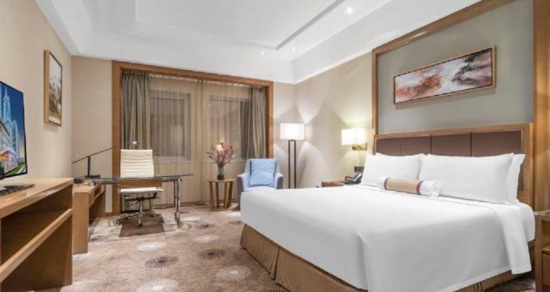 اتاق لوکس با تخت بزرگ, Ramada Plaza Shanghai Pudong Airport   A Journey Starts At The Pvg Airport