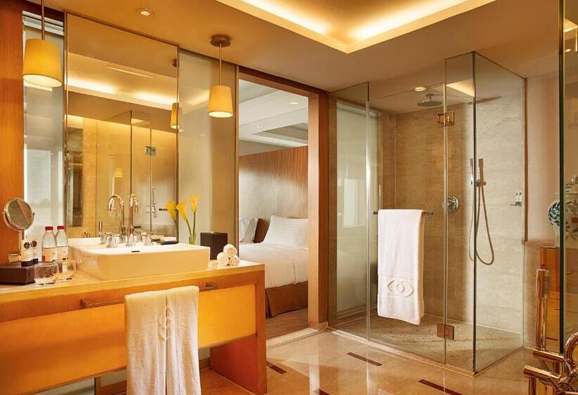 Полулюкс, Sofitel Xian On Renmin Square