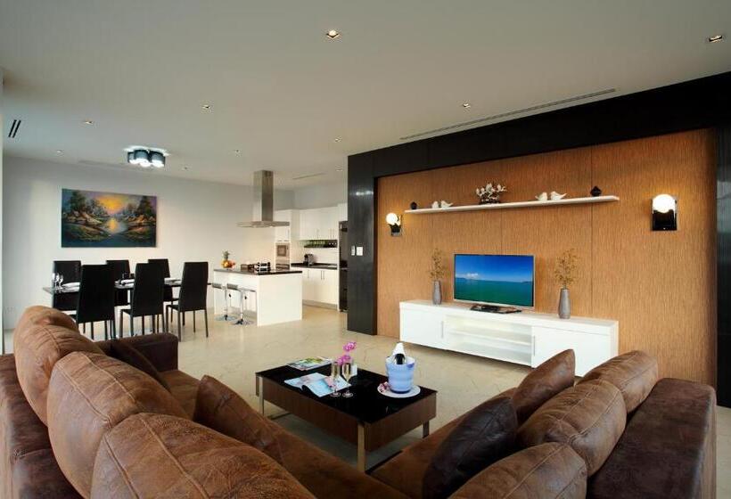 Вилла 3 Спальни с Бассейном, Kata Sea View Villas