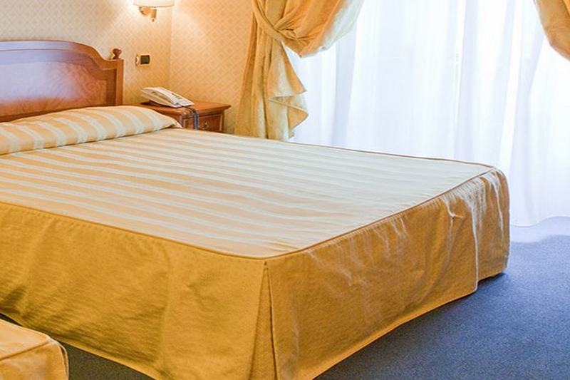 Стандартный Номер Кровать Кинг, Days Inn & Suites By Wyndham Florence/jackson Area