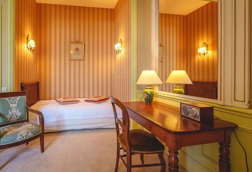 Номер Стандарт, Château La Comtesse De Loire & Spa