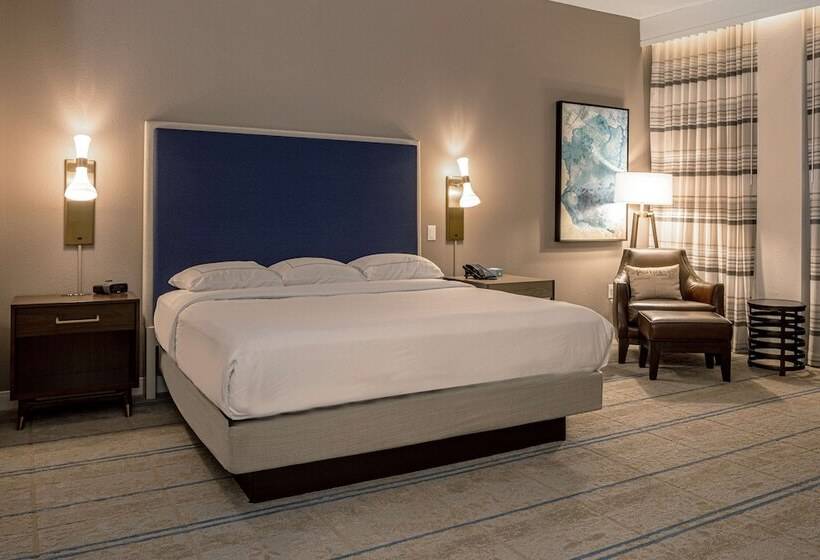 סוויטה, Hilton Austin Airport