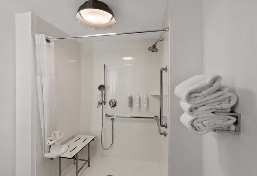 장애인을 위한 스탠다드 룸, Hilton Scranton & Conference Center