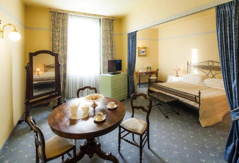Полулюкс, Cosmo Hotel Torri