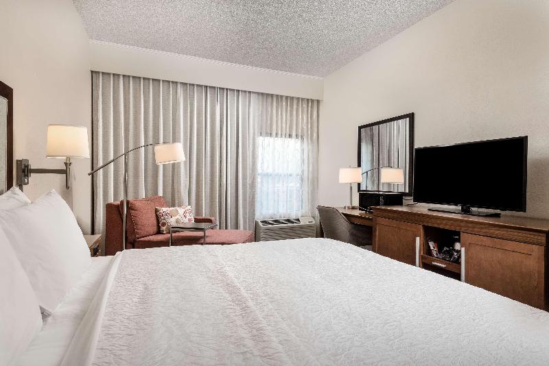 חדר סטנדרט עם מיטת קינג, Hampton Inn Debary/deltona