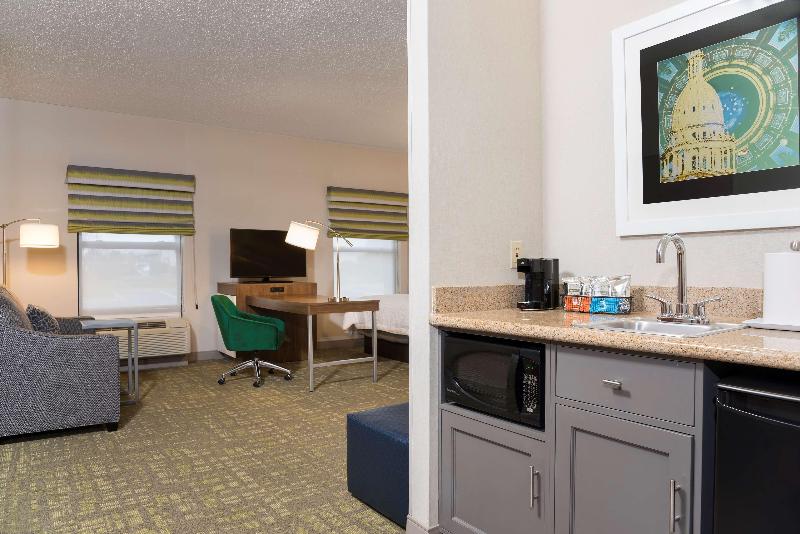 Люкс Кровать Кинг, Hampton Inn & Suites East Lansing/okemos
