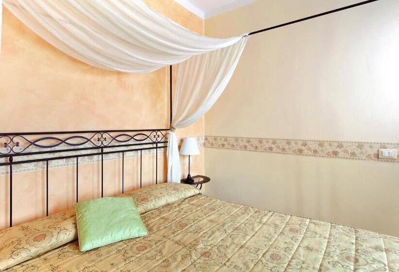 اتاق استاندارد چهار تخته, Villa Ambrosina