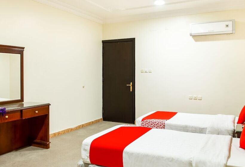 اتاق خانوادگی, Oyo 525 Rose Plaza1