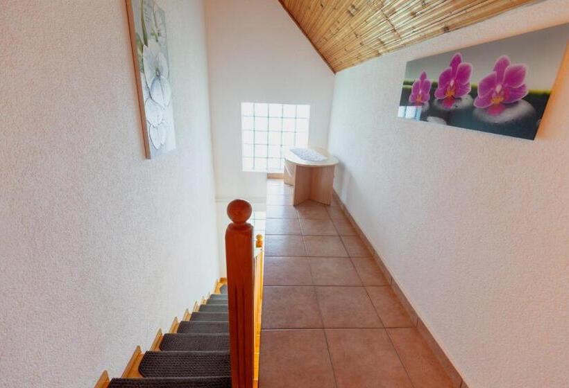 اتاق لوکس, Apartments And Rooms With Parking Space Jezerce, Plitvice   17768