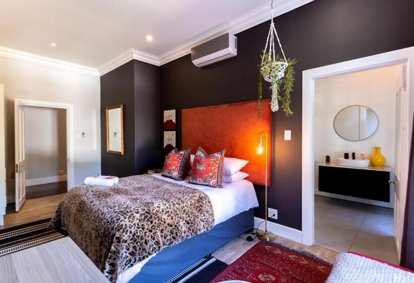 اتاق استاندارد, Taunton Manor