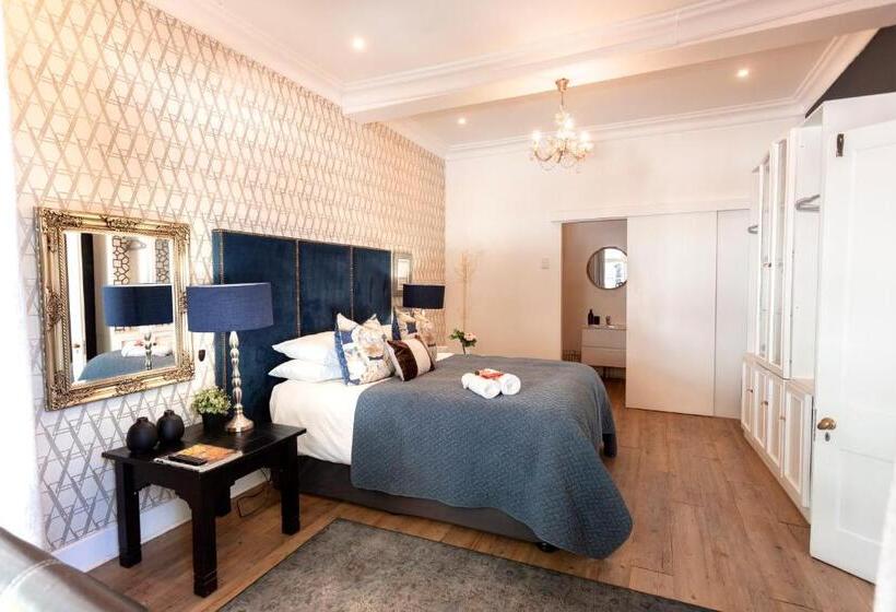 اتاق استاندارد, Taunton Manor