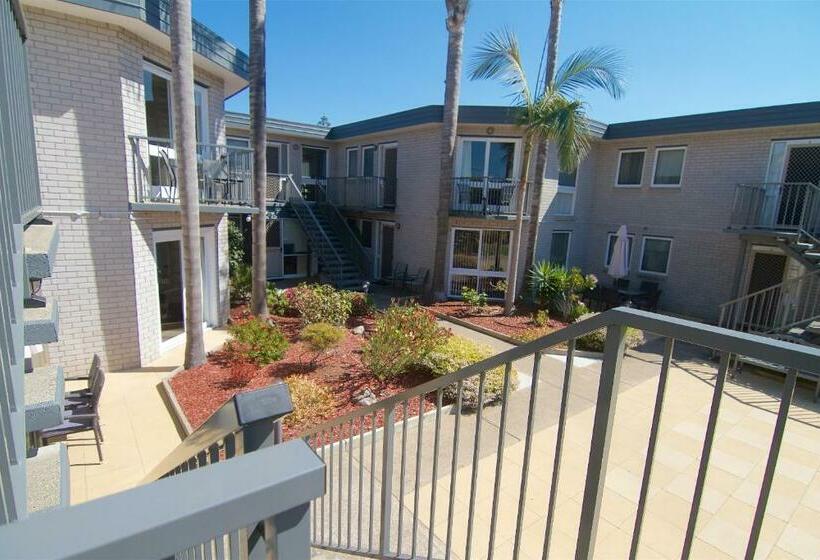 Апартаменты 2 Спальни, The Sands Holiday Apartments