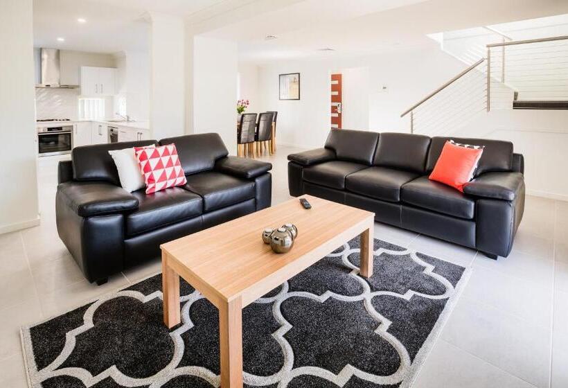 Апартаменты 2 Спальни, Wallsend Executive Apartments