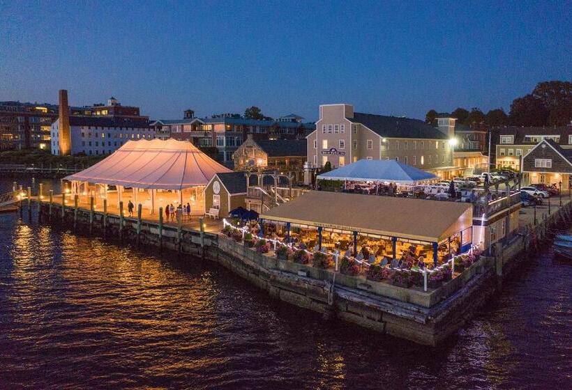 带大床的标准间, Bristol Harbor Inn