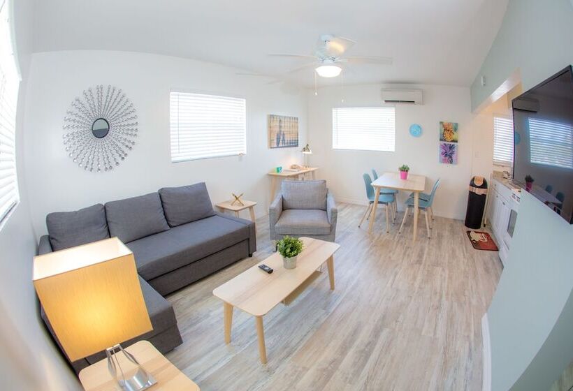 풀장 전망 스위트, St. Pete Beach Suites