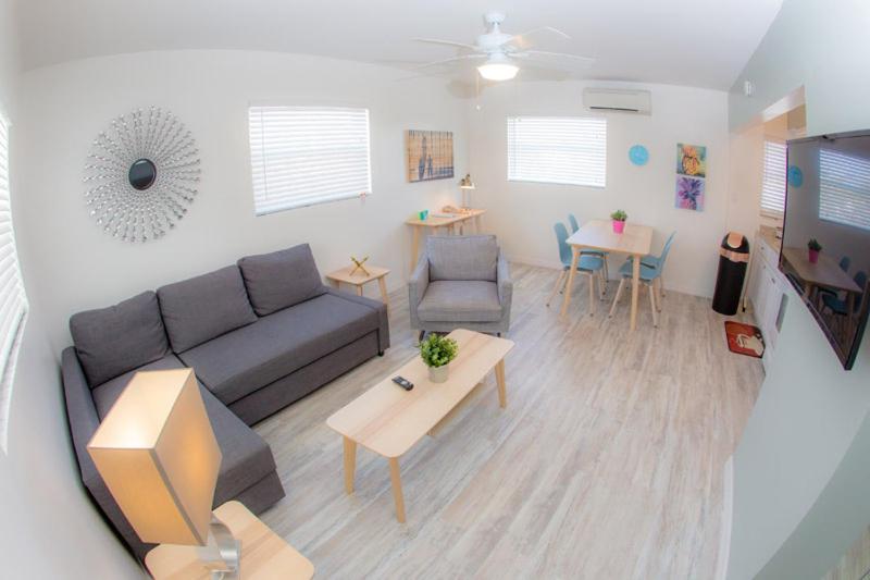 풀장 전망 스위트, St. Pete Beach Suites