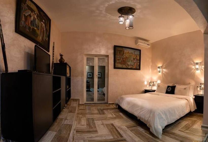 سوییت, Riad  Ksar Aylan