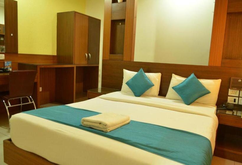 חדר דלוקס, Cubbon Suites   10 Minute Walk To Mg Road, Mg Road Metro And Church Street