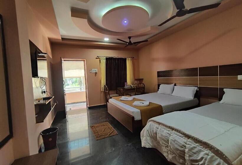 经济型三人房间, Sri Murugan Beach Paradise