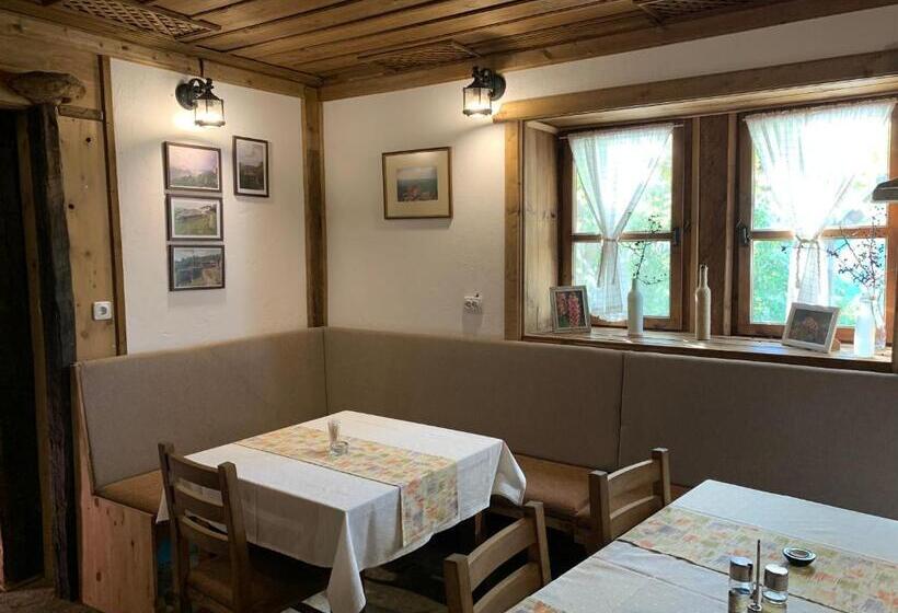 Вилла 3 Спальни, Family Hotel Byalata Kashta