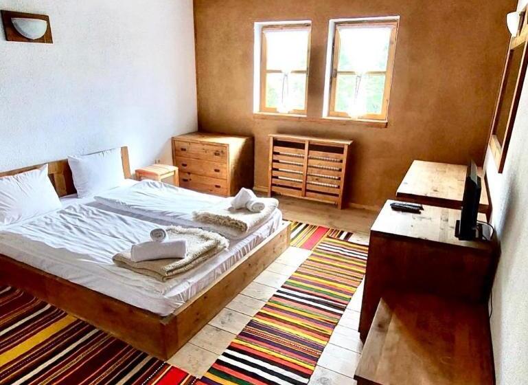 Номер Стандарт Трехместный, Family Hotel Byalata Kashta