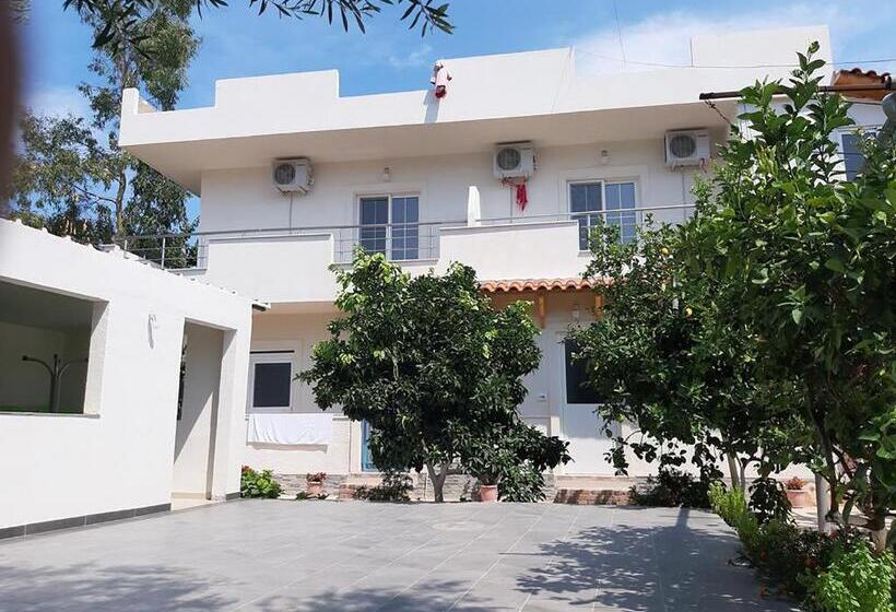 اتاق لوکس سه تخته, Vila Geri