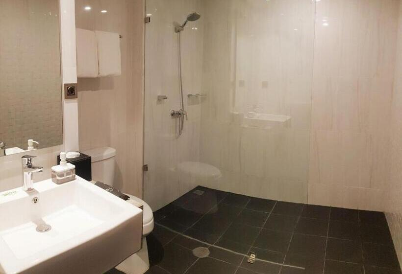 Номер Стандарт с Балконом, Bw Inn Belitung