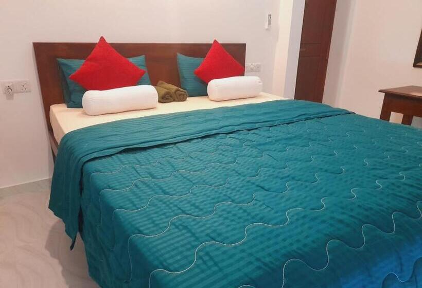 Трехместный Номер Стандарт с Балконом, New Sea Lion Guest House