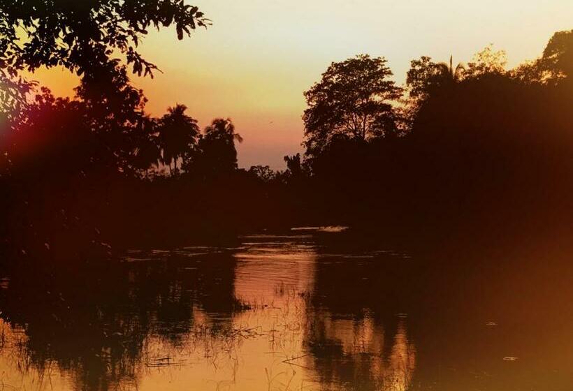 标准间带湖景, Aliya Riverside & Safari Resort