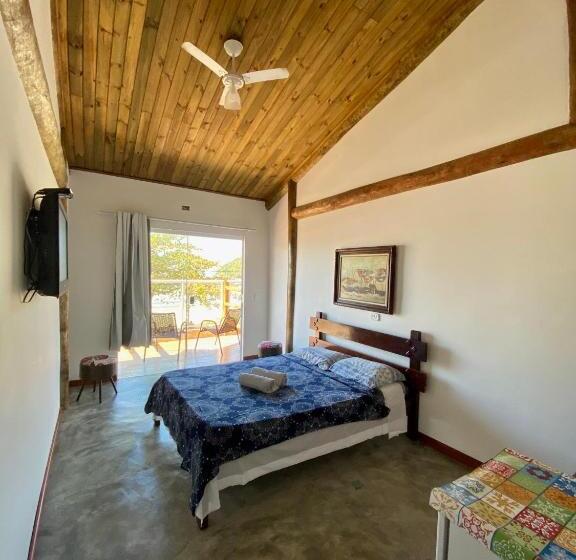 Quarto Deluxe Vista Mar com Sacada, Chales Marissol