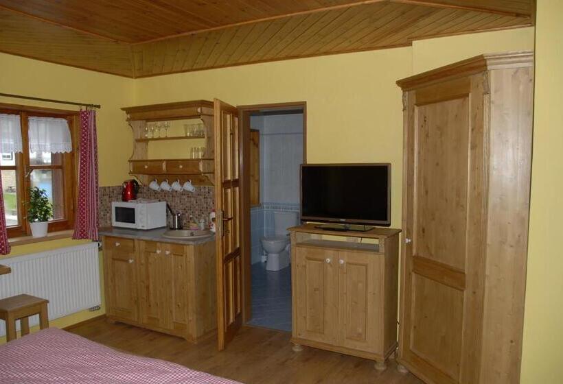 جناح, Pension Cortina