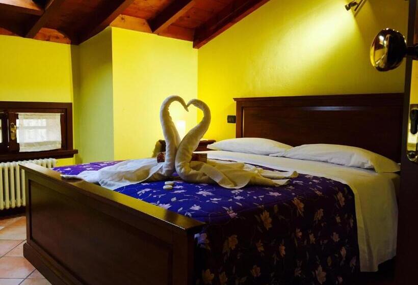غرفة قياسية ثلاثية, Residenza Bibiena