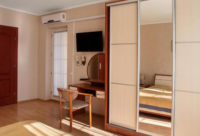 Полулюкс, Villa Marta