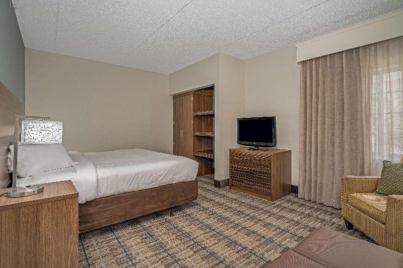 带大床的套房, Mainstay Suites Wilmington   University Area