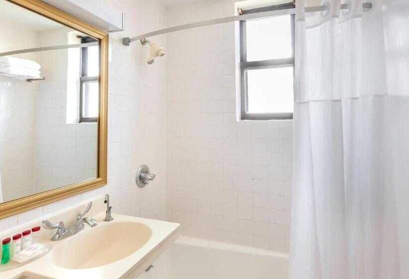 스탠다드 룸, Ramada By Wyndham Jersey City