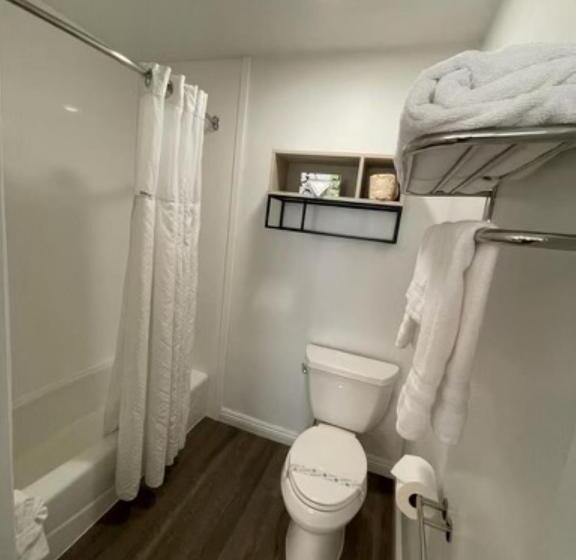 침실 2개 스위트, Ramada By Wyndham Redondo Beach