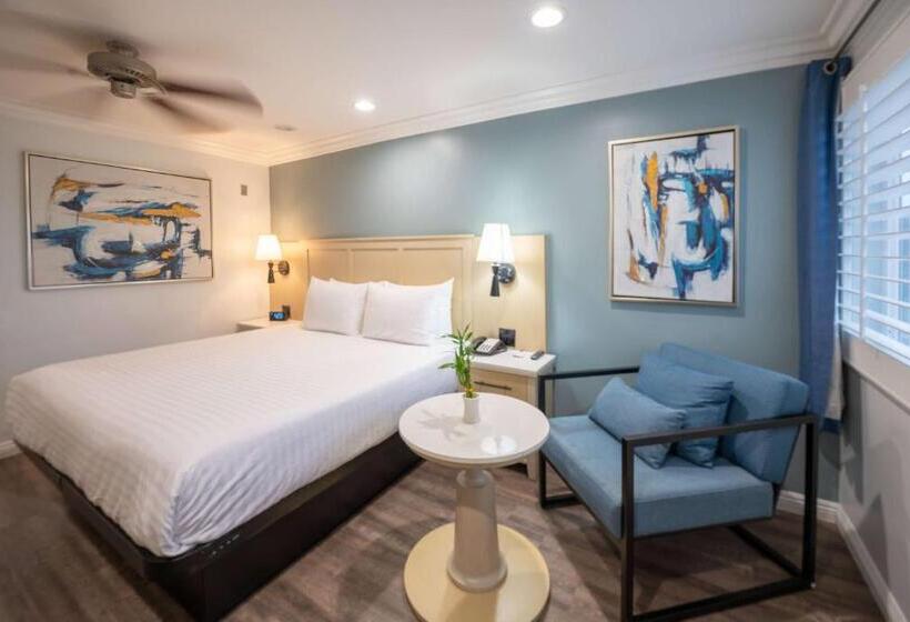 스탠다드 룸 킹사이즈 침대, Ramada By Wyndham Redondo Beach
