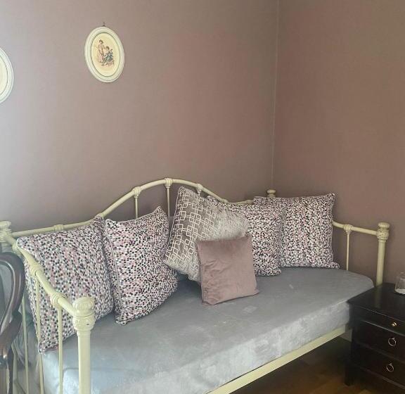 스위트 킹사이즈 침대, Bealkelly Country House