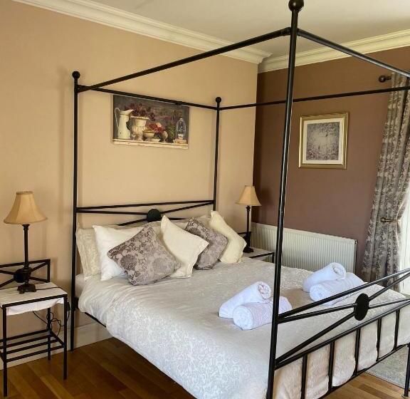 스위트 킹사이즈 침대, Bealkelly Country House