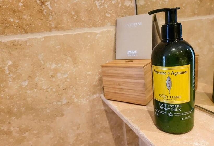 Номер Стандарт, Domaine Ribiera, Hotel 5 Etoiles, Spa & Golf   Forcalquier