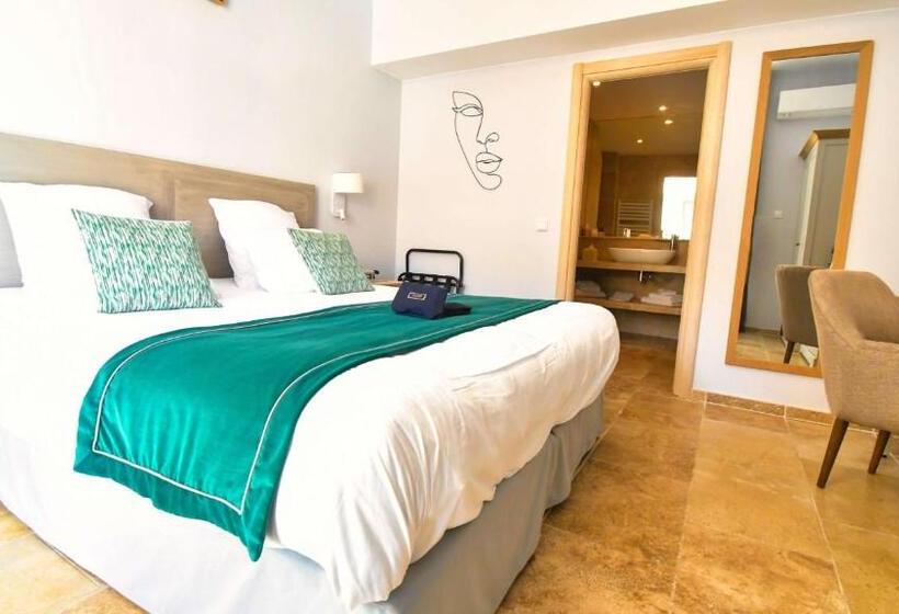 Номер Superior Кровать Кинг, Domaine Ribiera, Hotel 5 Etoiles, Spa & Golf   Forcalquier